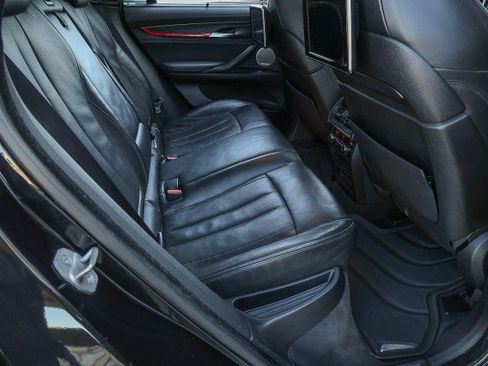 Used 2015 BMW X6 M image 33