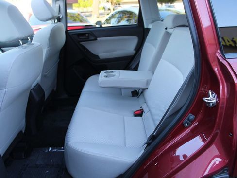 Used 2015 Subaru Forester 2.5i Premium AWD/4WD image 22