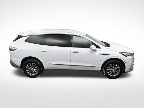 Certified 2022 Buick Enclave Essence image 17