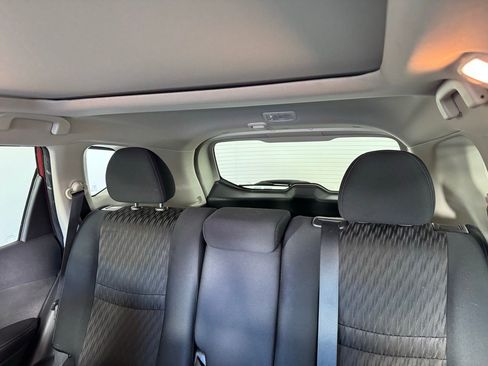 Used 2019 Nissan Rogue SV w/ Sun & Sound Touring Package image 5