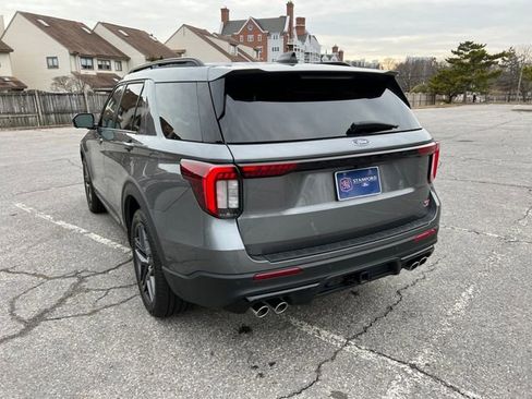 Used 2025 Ford Explorer ST image 8
