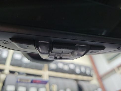 Used 2023 BMW 530e w/ Executive Package image 34