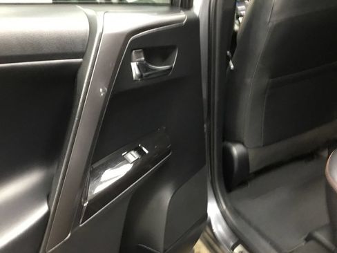 Used 2017 Toyota RAV4 SE AWD/4WD image 12
