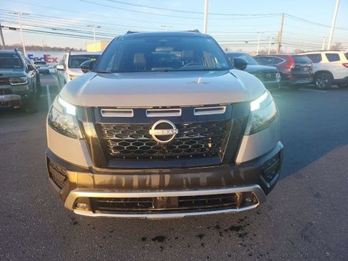Used 2025 Nissan Pathfinder Rock Creek image 3