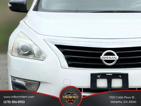 Used 2015 Nissan Altima 2.5 S w/ Power Driver Seat Package FWD image 11