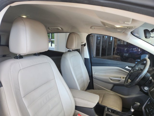 Used 2017 Ford Escape SE w/ SE Leather Comfort Package FWD image 12