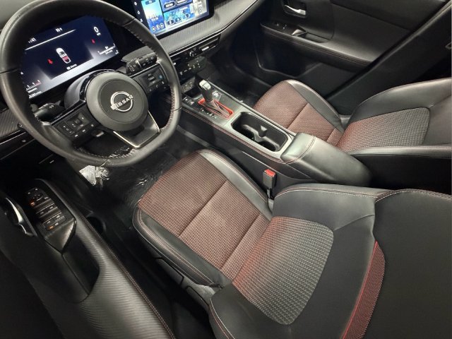 Used 2025 Nissan Kicks SR FWD image 15