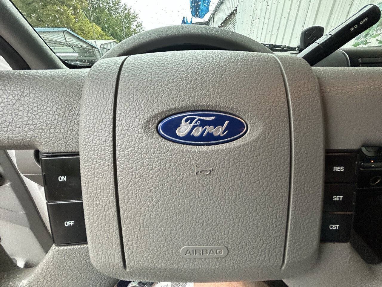 Used 2005 Ford F150 XLT AWD/4WD image 21