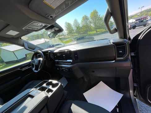 Certified 2023 Chevrolet Silverado 1500 LT AWD/4WD image 12