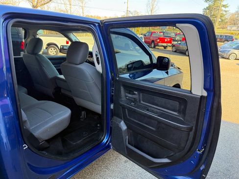 Used 2014 RAM 1500 Express image 16
