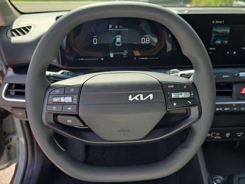 New 2026 Kia K4 LXS image 28