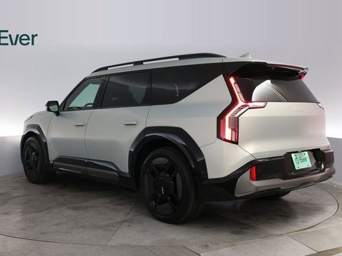 Used 2024 Kia EV9 GT-Line image 14