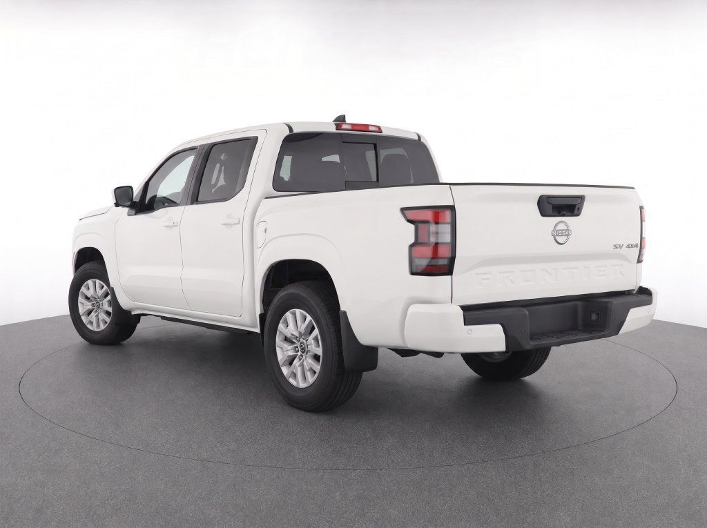 Used 2023 Nissan Frontier SV w/ Technology Package AWD/4WD image 3
