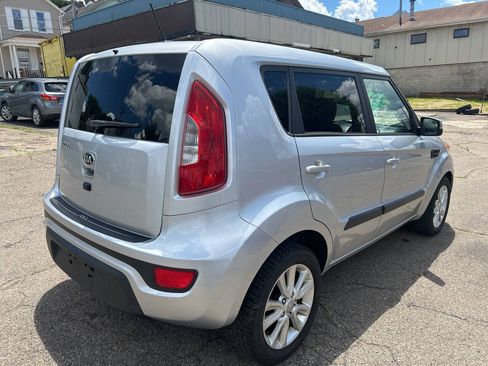 Used 2013 Kia Soul + w/ Audio Pkg FWD image 5