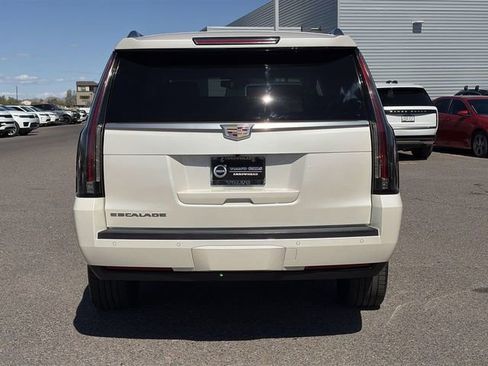 Used 2015 Cadillac Escalade ESV Luxury image 8