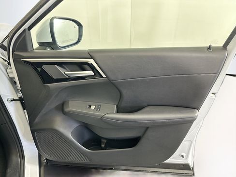 Used 2024 Mitsubishi Outlander SE image 34