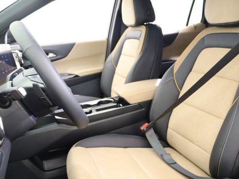 New 2026 Chevrolet Equinox ACTIV AWD/4WD image 23