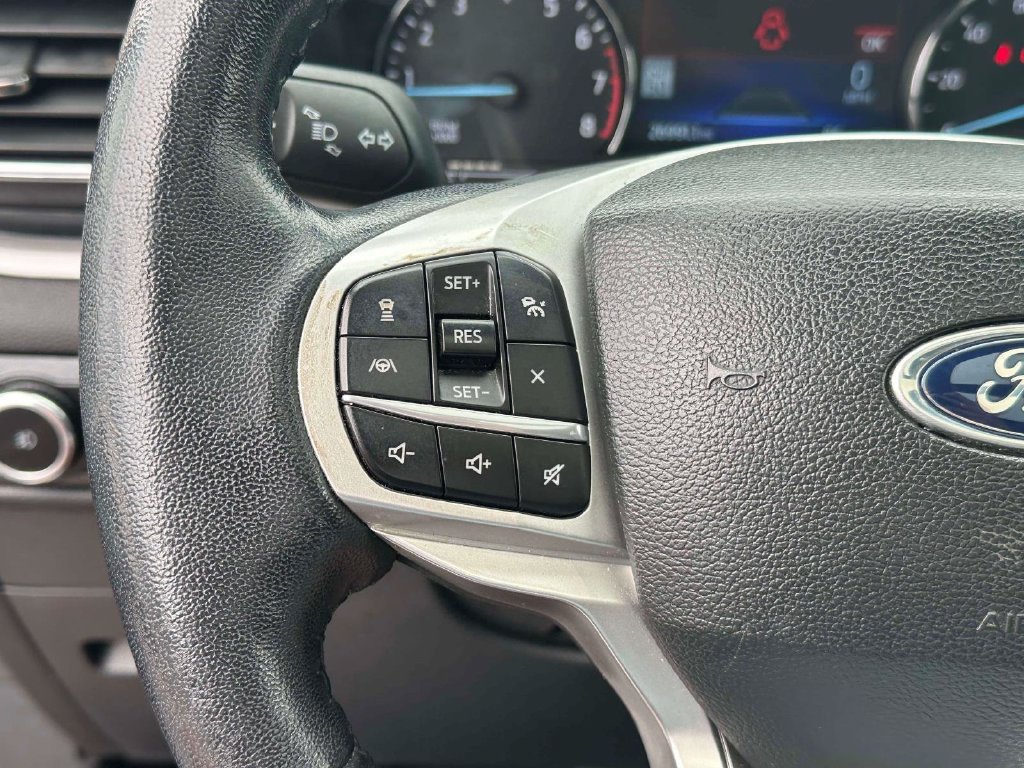 Used 2023 Ford Explorer XLT w/ Equipment Group 202A AWD/4WD image 23