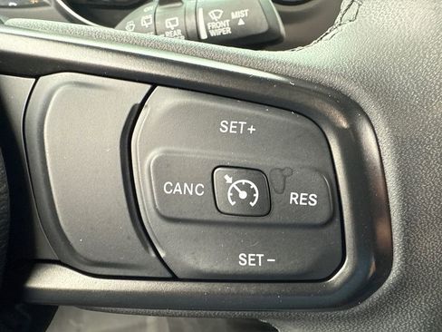 Used 2023 Jeep Wrangler Unlimited w/ Convenience Group image 27