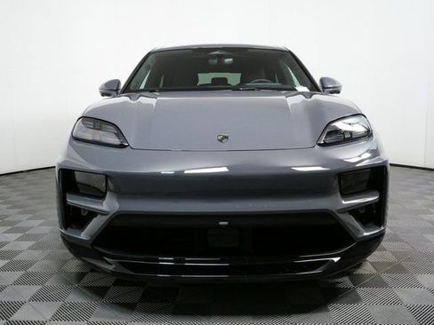 New 2026 Porsche Macan Turbo Electric image 37