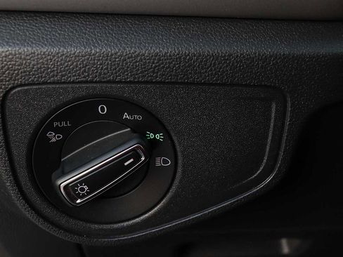 Used 2021 Volkswagen Atlas SE w/ Towing Package image 23