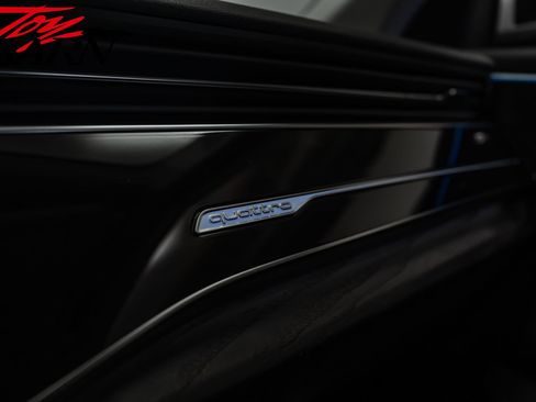 Used 2022 Audi Q8 Premium Plus image 43