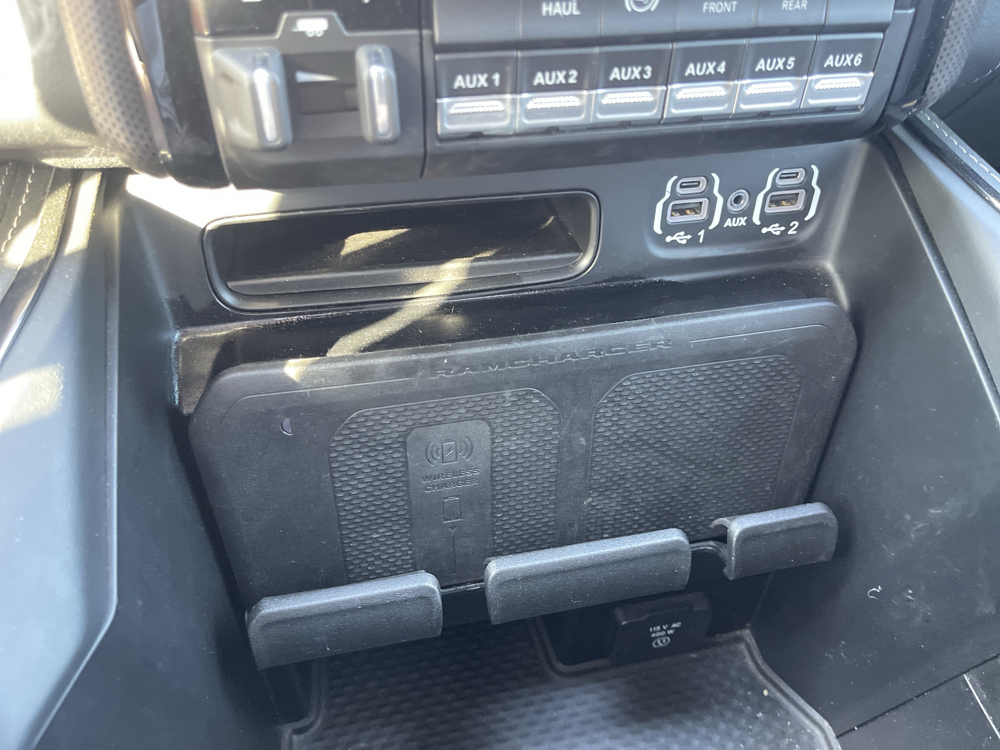 Used 2024 RAM 2500 Limited AWD/4WD image 29
