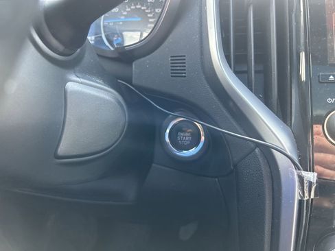 Used 2019 Subaru Ascent Touring AWD/4WD image 21