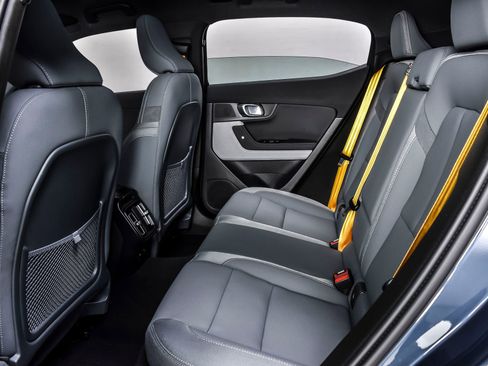 Used 2023 Polestar Polestar 2 w/ Pilot Pack AWD/4WD image 19
