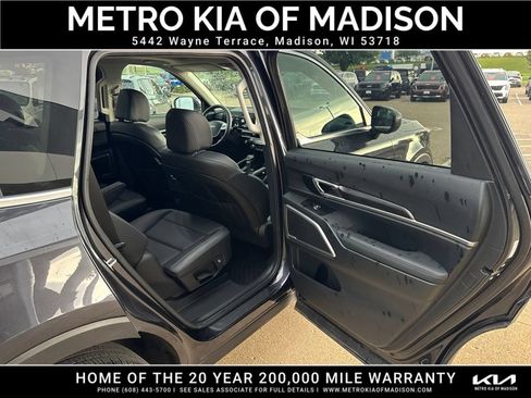 Used 2025 Kia Telluride S AWD/4WD image 45