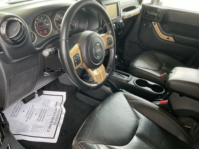 Used 2014 Jeep Wrangler Unlimited Sahara AWD/4WD image 16