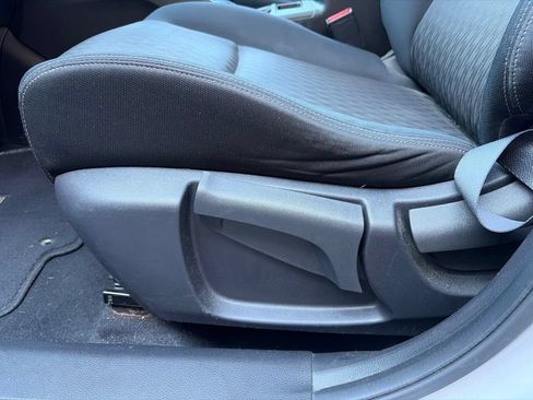 Used 2017 Nissan Rogue S w/ S Appearance Package AWD/4WD image 13