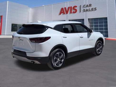 Used 2025 Chevrolet Blazer LT FWD image 6