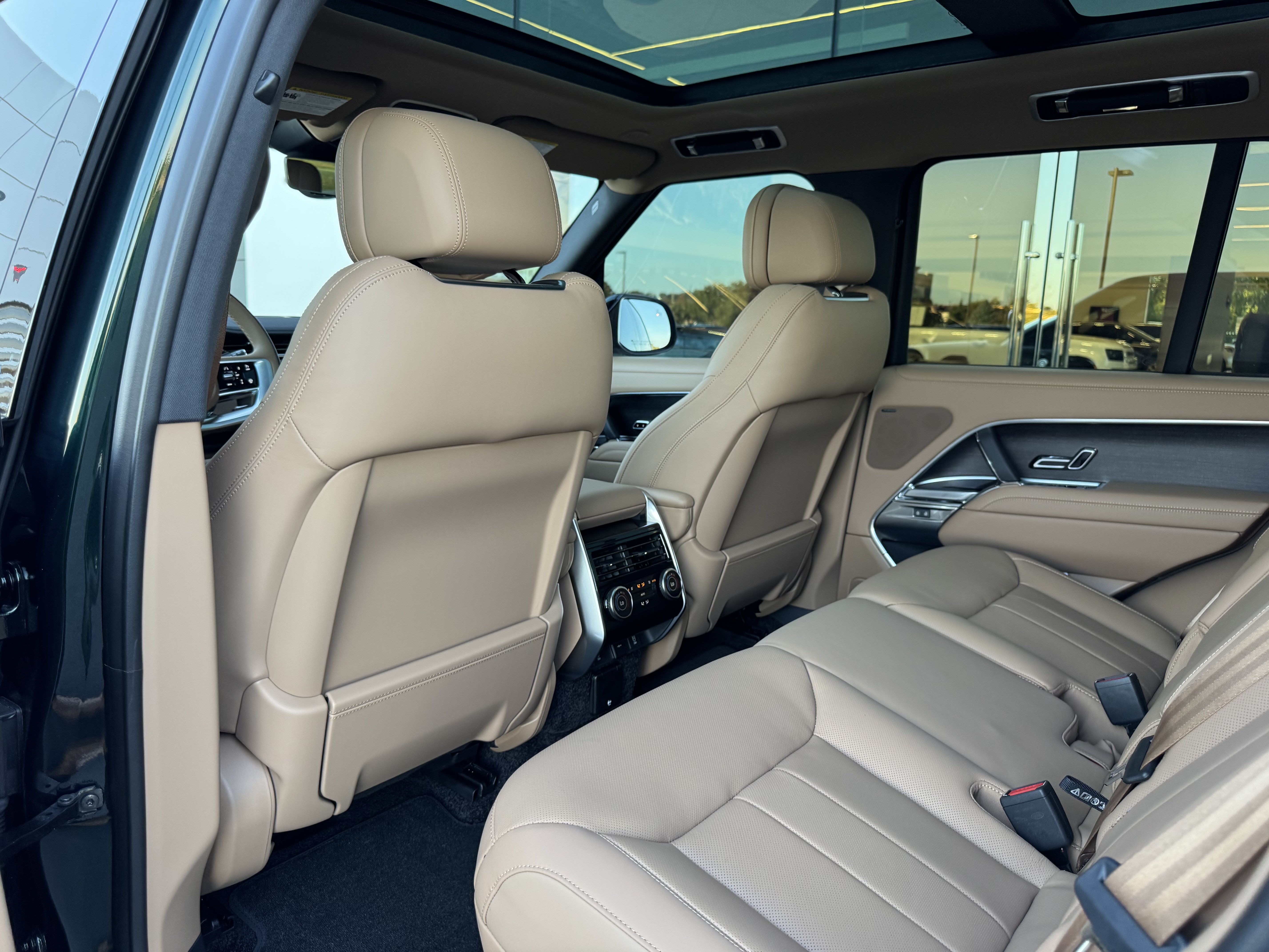New 2027 Land Rover Range Rover SE AWD/4WD image 28