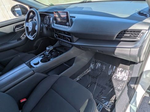 Used 2024 Nissan Rogue S AWD/4WD image 20