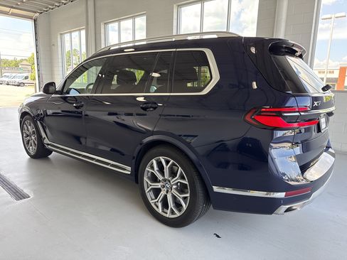 Used 2023 BMW X7 xDrive40i w/ Executive Package AWD/4WD image 3