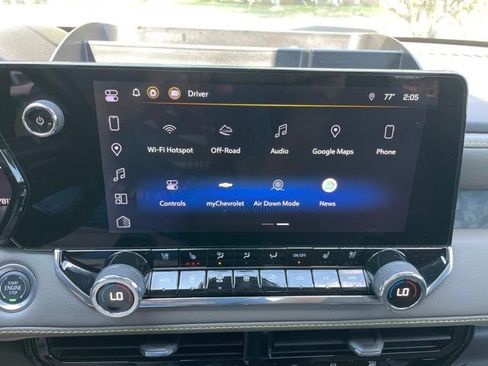 Used 2024 Chevrolet Colorado ZR2 w/ ZR2 Convenience Package III AWD/4WD image 22