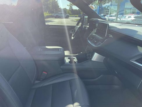 Used 2024 Chevrolet Tahoe Z71 w/ Luxury Package AWD/4WD image 9
