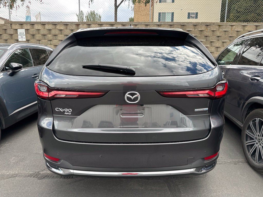 Used 2024 MAZDA CX-90 Plug-In Hybrid w/ Premium Plus AWD/4WD image 4