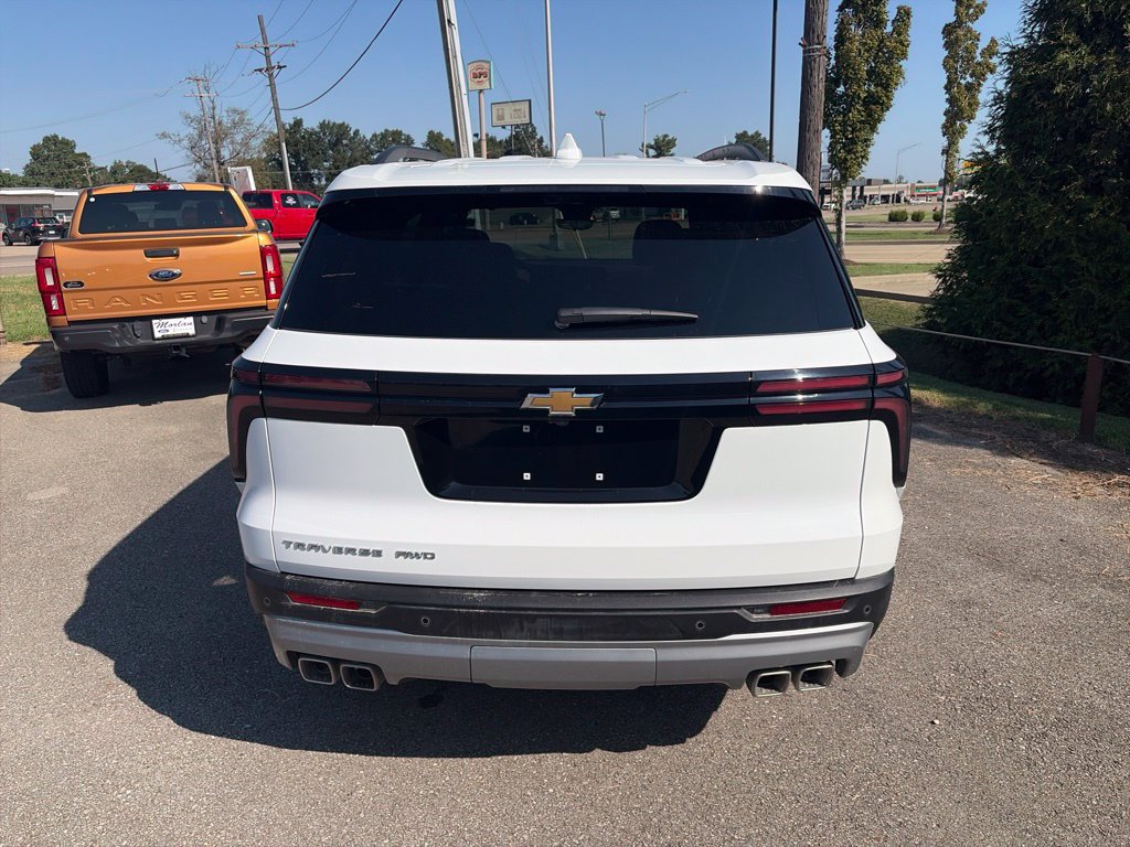 Used 2026 Chevrolet Traverse LT w/ Driver Confidence Package AWD/4WD image 5