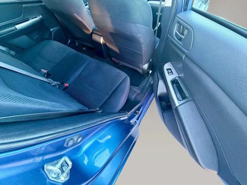 Used 2015 Subaru Impreza 2.0i Premium AWD/4WD image 8