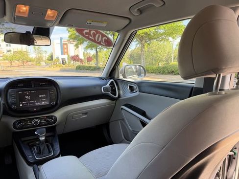 Certified 2025 Kia Soul LX image 35