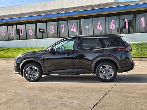 Used 2025 Nissan Rogue SV FWD image 9