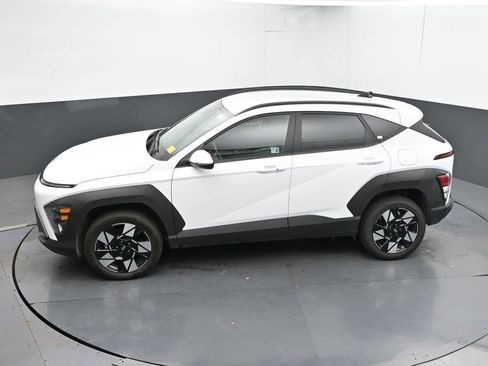 Used 2024 Hyundai Kona SEL AWD/4WD image 37