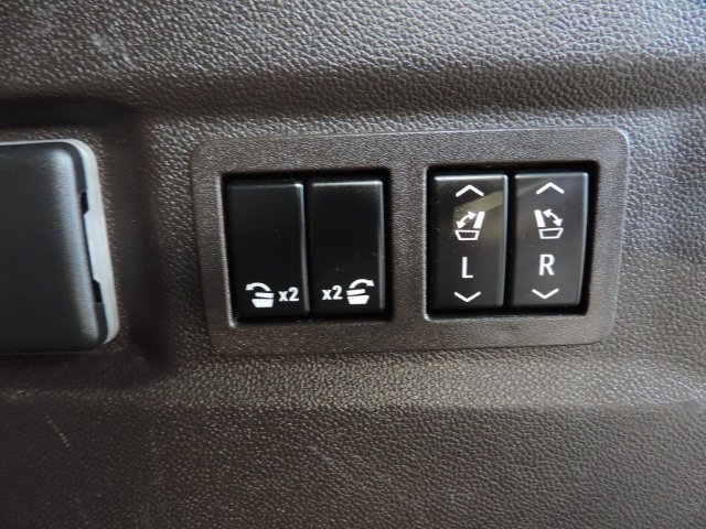 Used 2021 GMC Yukon Denali AWD/4WD image 16
