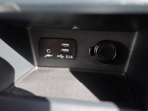 Used 2019 Subaru Forester Premium w/ All-Weather Package image 28