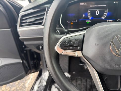 Used 2024 Volkswagen Jetta SE image 22