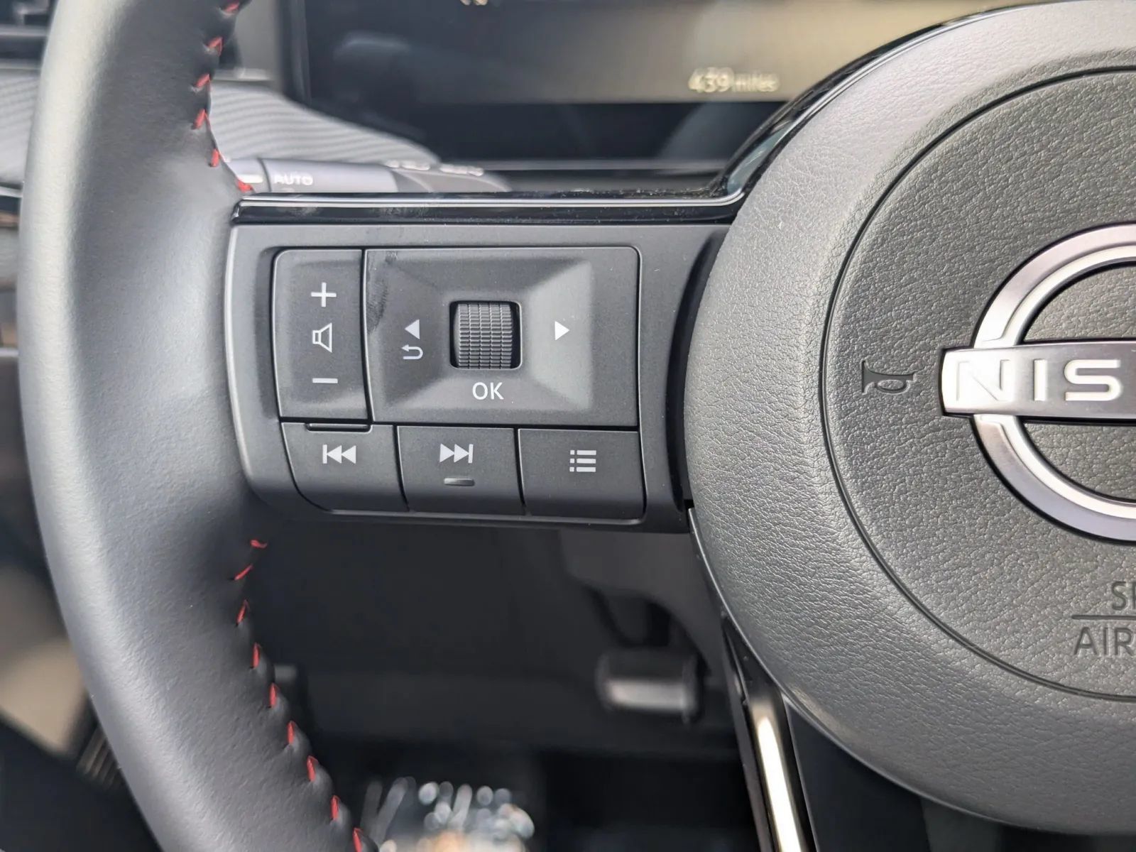 Certified 2026 Nissan Kicks SR FWD image 21