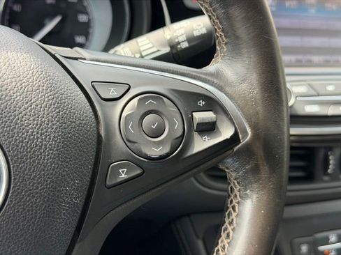 Used 2017 Buick Envision Essence FWD image 10