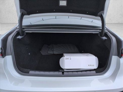 Used 2023 BMW i7 xDrive60 AWD/4WD image 6